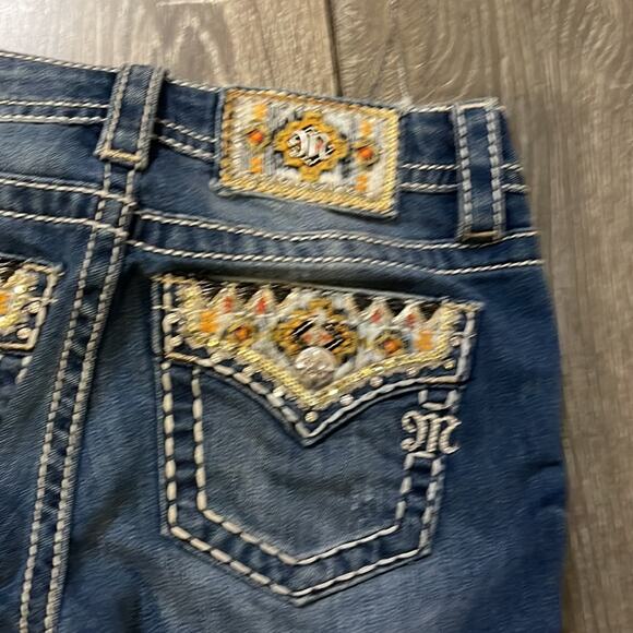 Miss Me Embellished Signature Cuffed Capri Women's Size 24 - Picture 7 of 9